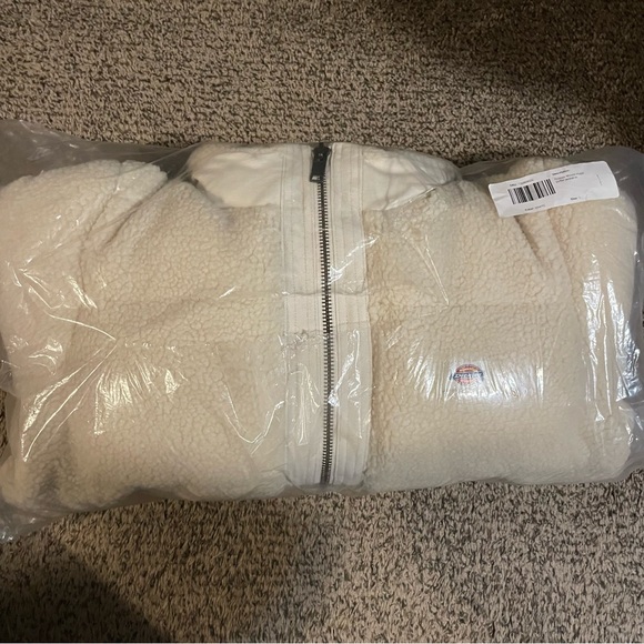 Dickies Cream Teddy Puffer Jacket - Picture 8 of 10